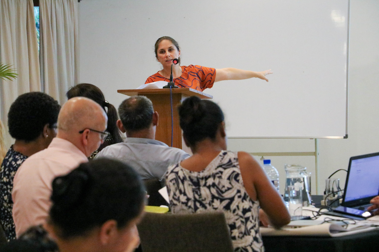 Ms Courtney Lane leading a session at a recent WHO Mission workshop in Fiji on responding to AMR outbreaks.