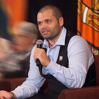 Dr Simon Graham